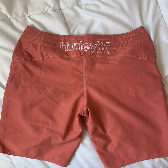 Hurley red tie up swim shorts size 7 - Picture 2 of 4